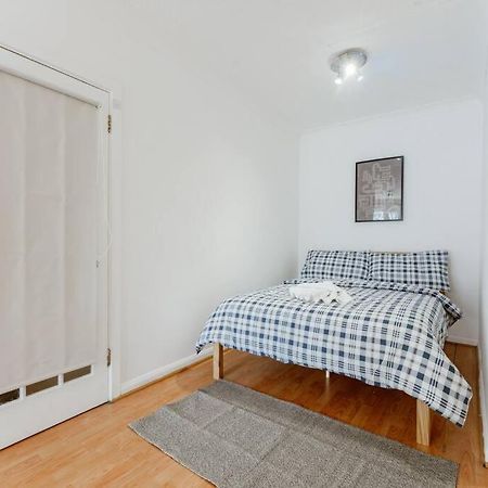 Up To 4 People, Room In A Share House Next To London Bridge Exterior photo
